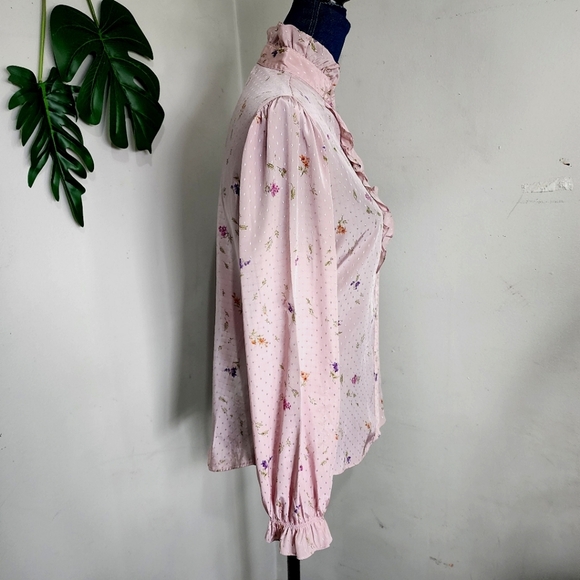 Vintage Ruffle Collar and Front Floral Button Blouse Top - Picture 6 of 8